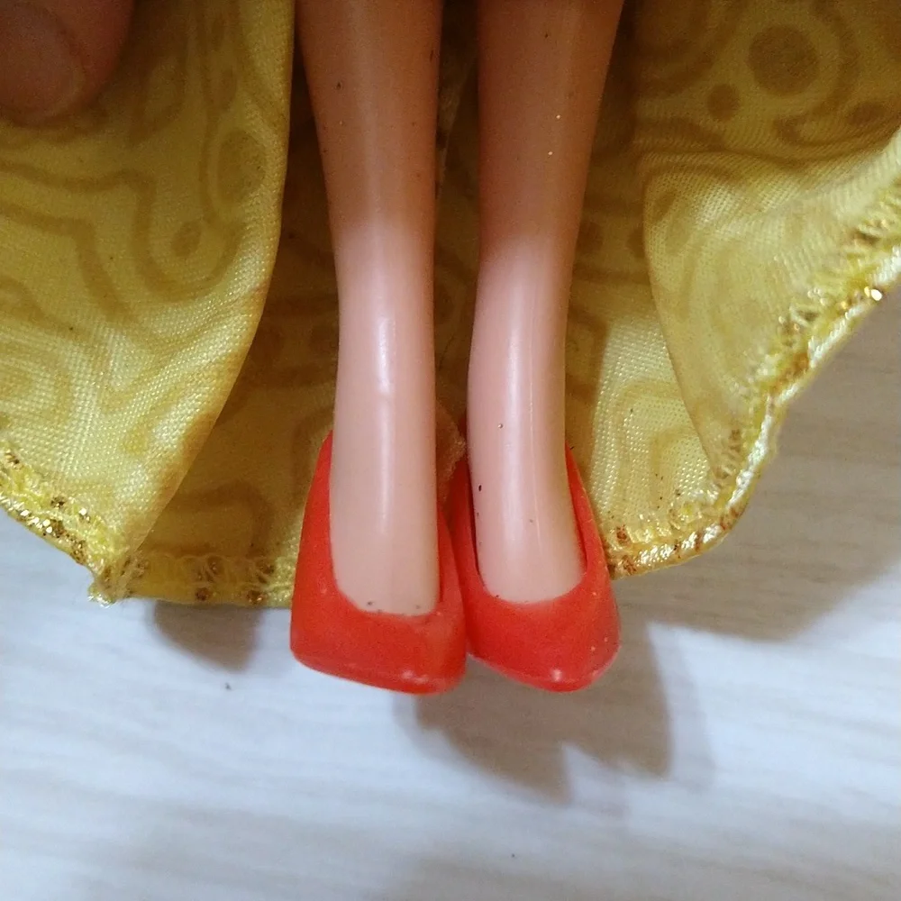 Vintage 1990's Mattel Snow White Doll Figure - Picture 4 of 5